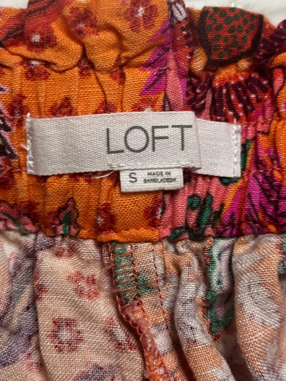 LOFT Floral pants  in Orange and Pink - Picture 5 of 9